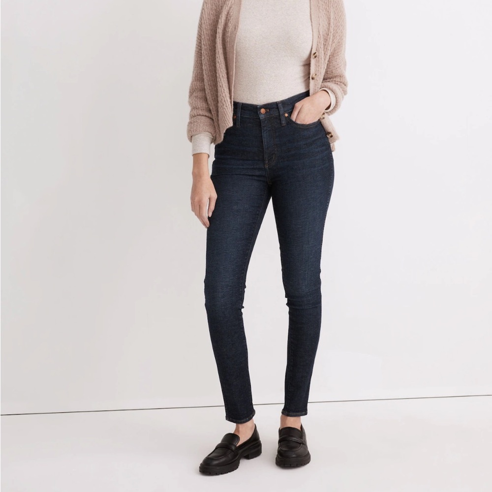 Madewell 10" High-Rise Skinny Jeans in Dalesford Wash, Size 26